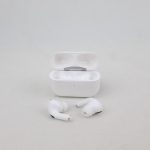 ساعت هوشمند مدل WS-83 MAX دارای قابلیت های کنترل موسیقی ، شمارنده ضربان قلب ، گام شمار ، قابلیت مکالمه از طریق بلوتوث ، به همراه ایرپاد ، بند سیلیکونی و فلزی