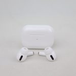 ساعت هوشمند مدل WS-83 MAX دارای قابلیت های کنترل موسیقی ، شمارنده ضربان قلب ، گام شمار ، قابلیت مکالمه از طریق بلوتوث ، به همراه ایرپاد ، بند سیلیکونی و فلزی