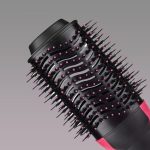 سشوار برس‌دار حالت‌دهنده انزو پروفیشینال مدل EN-6209 با توان 1500 وات، موتور DC سوپر سایلنت، برس گرد سرامیکی، تنظیم دما و سرعت دو حالته، باد سرد و گرم، حجم‌دهنده و کاهش وز مو